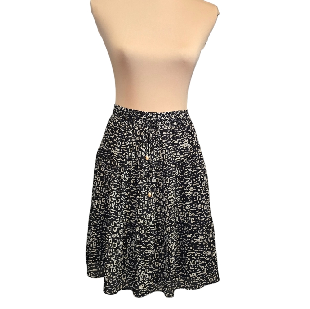 NWT Women's Loft Black and White Patterned Midi Skirt - Size 2